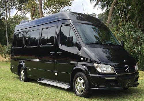 mercedes-sprinter-blacklimo Benz Sprinter 12 seats