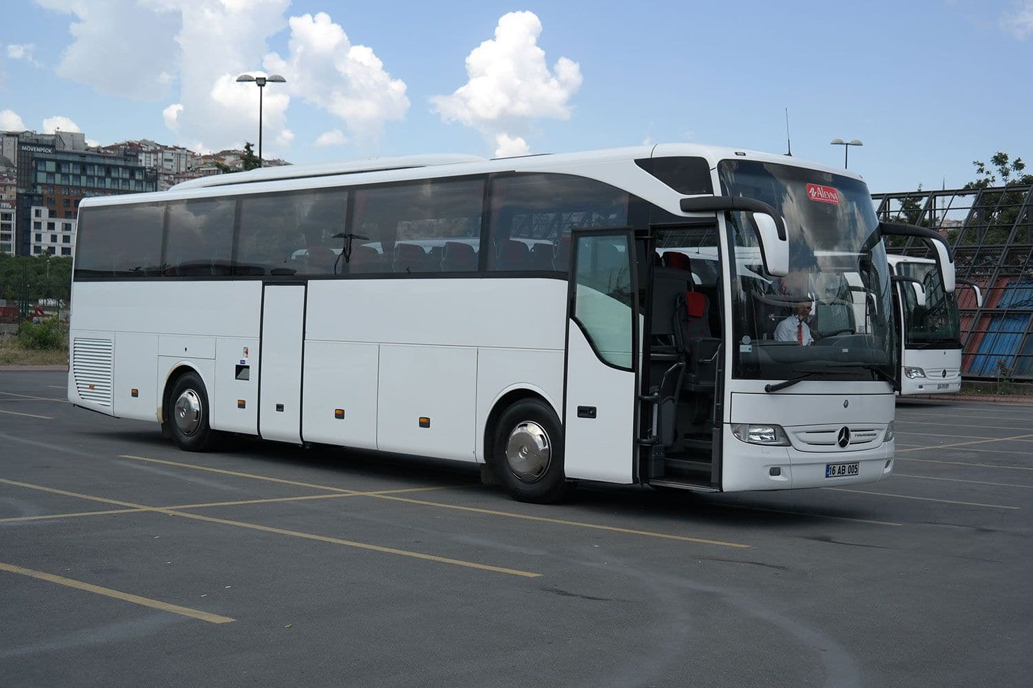 big_10_mercedes-10 Benz Tourismo 55 seats