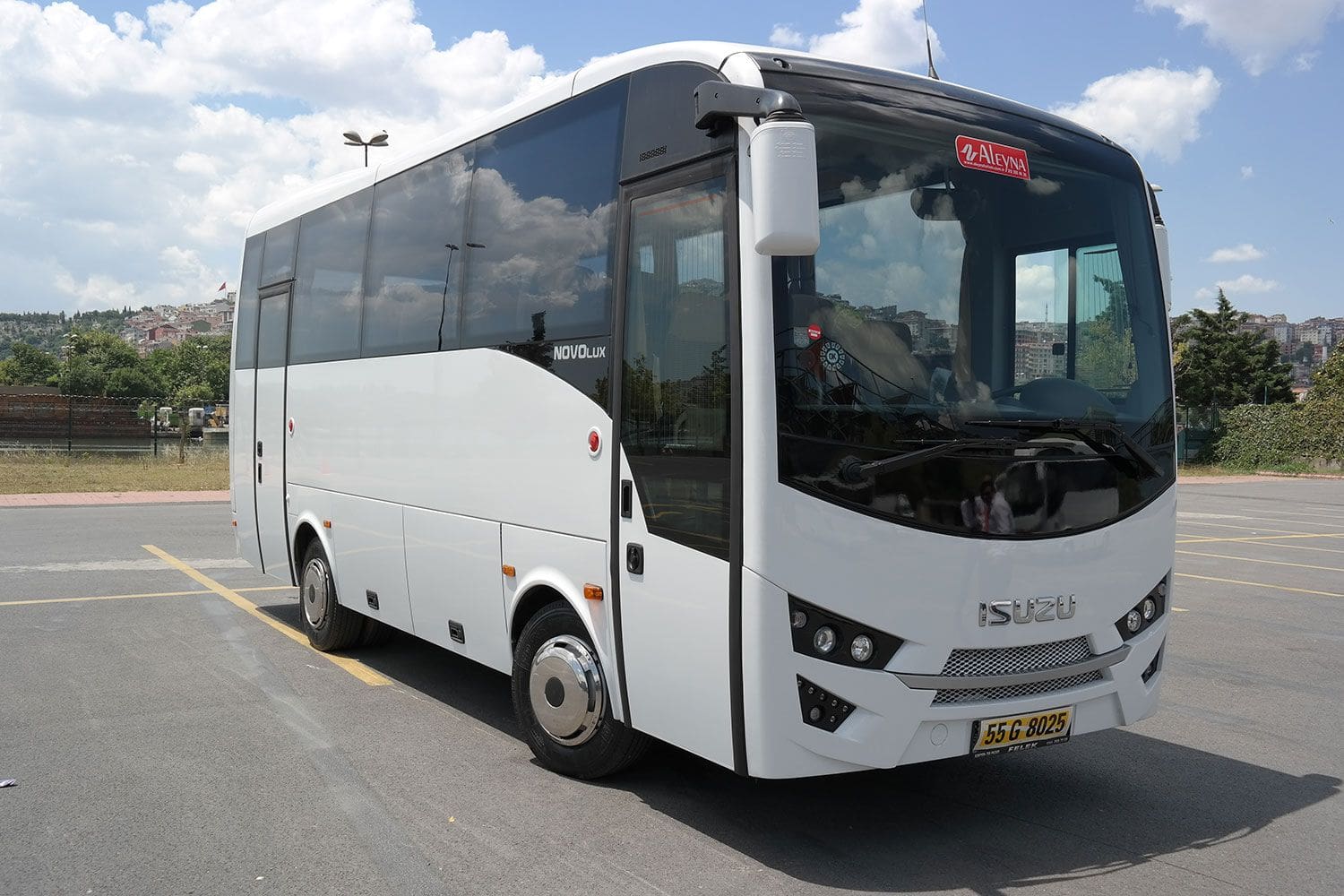big_6_isuzu-04-2 Rent a Midibus 27 seats
